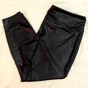 Faux leather leggings, black